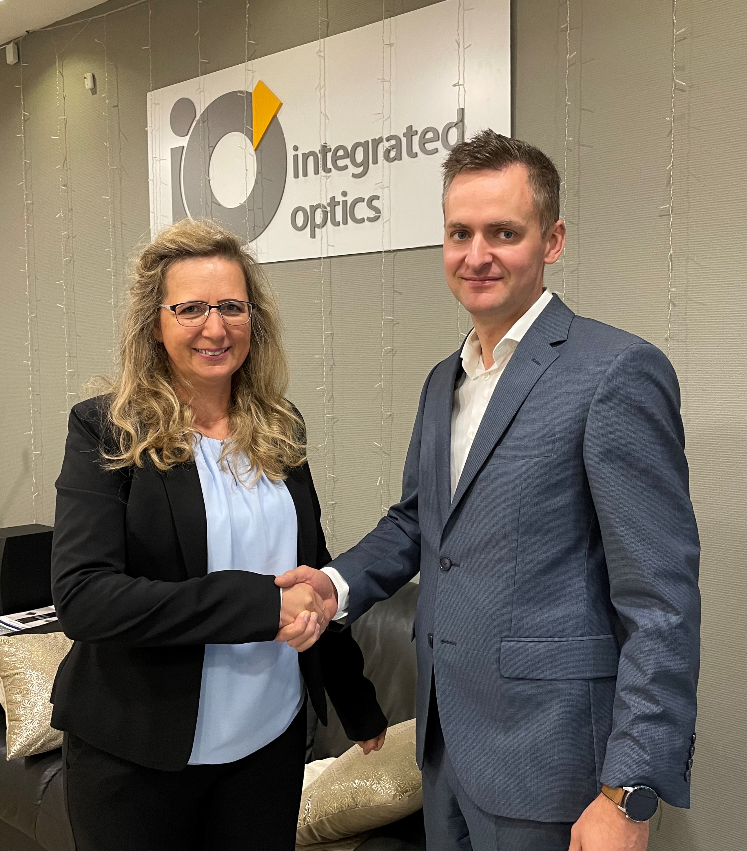 Integrated Optics opens branch office in Germany - Cover Image